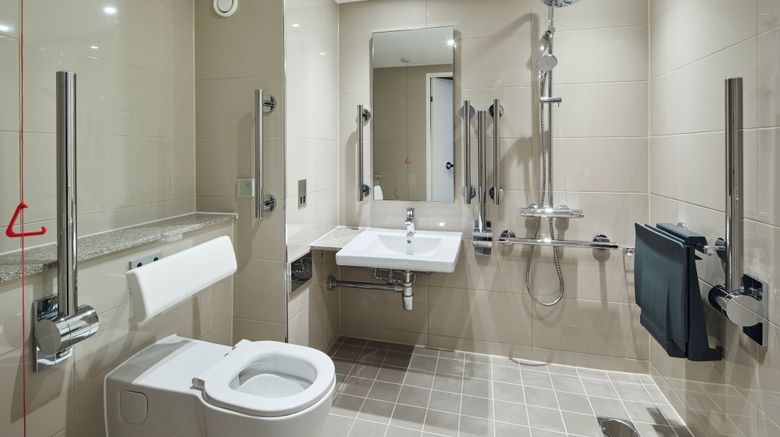 <b>Leeds Marriott Hotel Room</b>. Images powered by <a href="https://www.leonardoworldwide.com/" title="Leonardo Worldwide" target="_blank">Leonardo</a>.