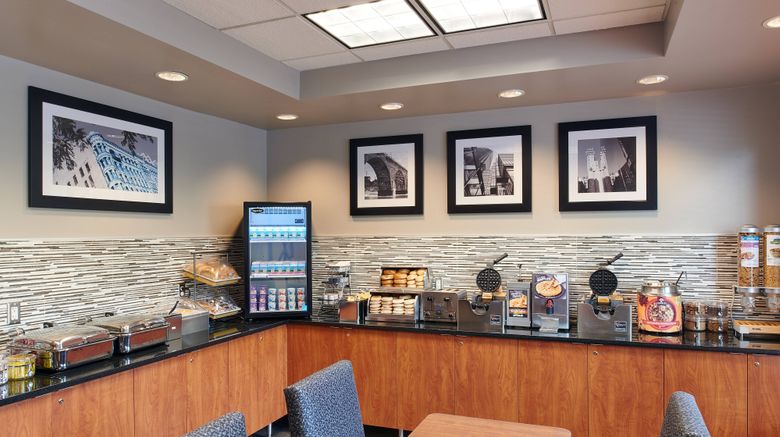 <b>TownePlace Suites Minneapolis Downtown Restaurant</b>. Images powered by <a href="https://www.leonardoworldwide.com/" title="Leonardo Worldwide" target="_blank">Leonardo</a>.