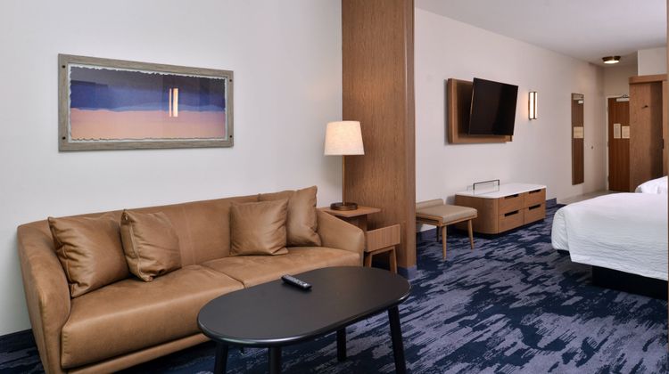 Fairfield Inn & Suites Minneapolis Suite