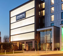 Staybridge Suites Bath Road Exterior