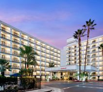 Fairfield by Marriott Anaheim Resort Exterior