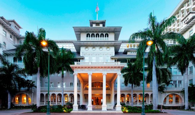 Moana Surfrider, a Westin Resort & Spa Exterior