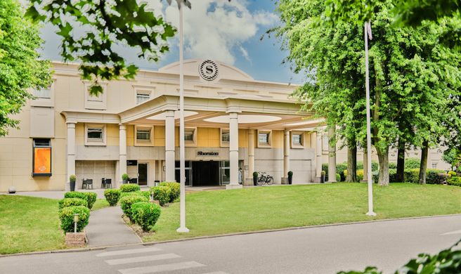 Sheraton Heathrow Hotel Exterior