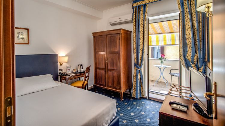 Hotel Napoleon Room