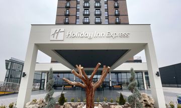 Holiday Inn Express Airport
