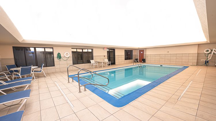 Holiday Inn Express Hotel & Suites Pool