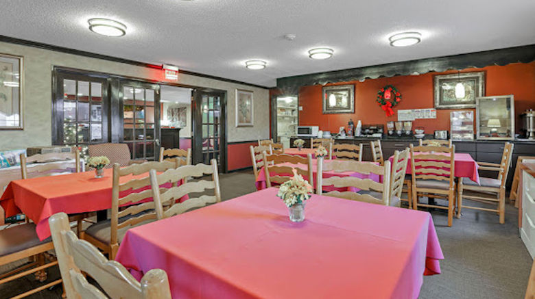 <b>Red Roof Inn Uhrichsville Restaurant</b>. Images powered by <a href="https://www.leonardoworldwide.com/" title="Leonardo Worldwide" target="_blank">Leonardo</a>.