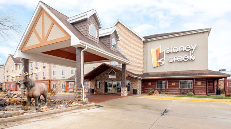 Stoney Creek Hotel & Conference Center Exterior