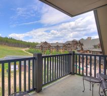 Crystal Peak Lodge Exterior