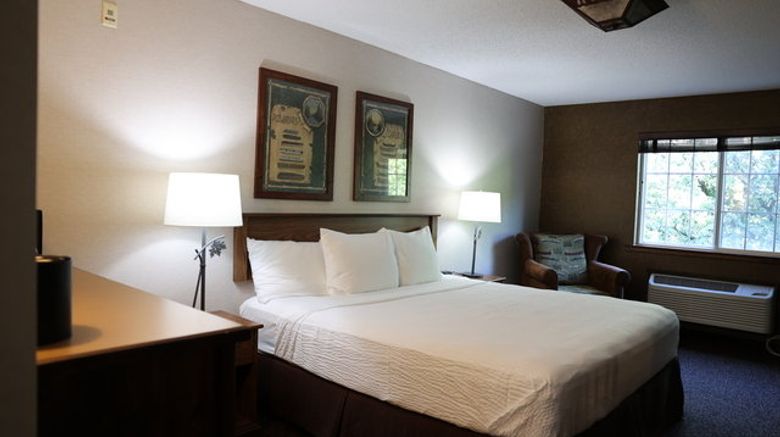 <b>Stoney Creek Inn & Conference Center Room</b>. Images powered by <a href="https://www.leonardoworldwide.com/" title="Leonardo Worldwide" target="_blank">Leonardo</a>.