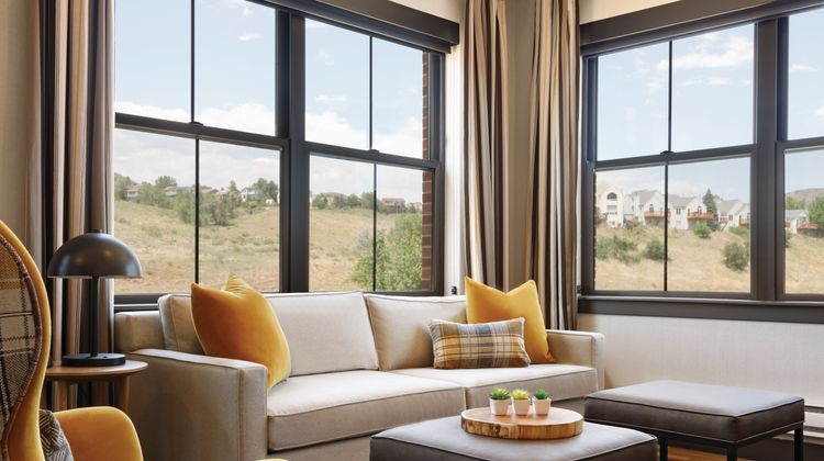 Eddy Taproom & Hotel Suite