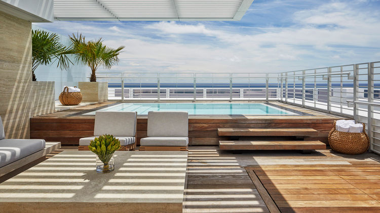 Four Seasons Hotel at The Surf Club Recreation