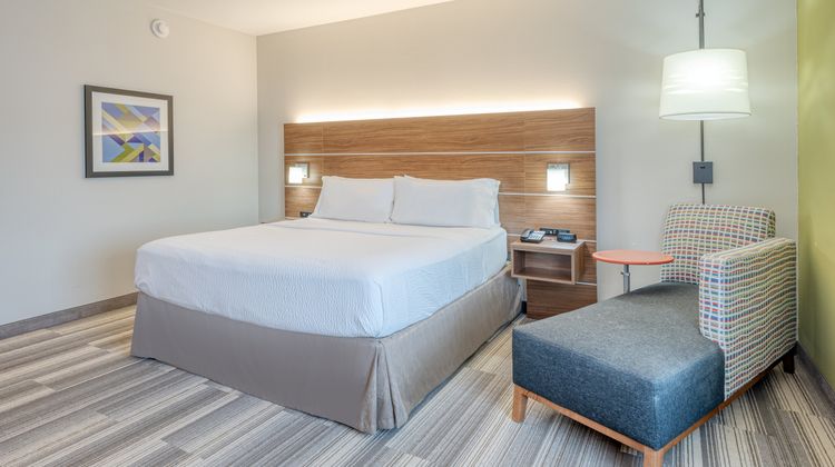 Holiday Inn Express & Stes Chesterfield Room