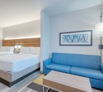 Holiday Inn Express & Stes Chesterfield Room