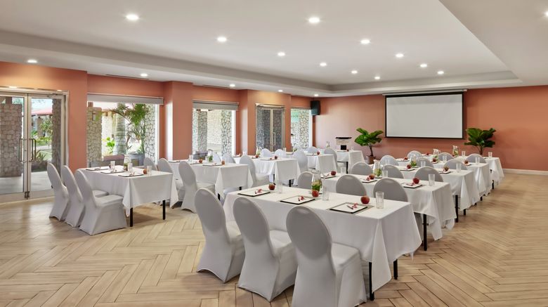 <b>Crowne Plaza Resort Saipan Meeting</b>. Images powered by <a href="https://www.leonardoworldwide.com/" title="Leonardo Worldwide" target="_blank">Leonardo</a>.