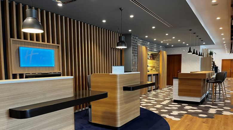 <b>Holiday Inn Express Bilbao Lobby</b>. Images powered by <a href="https://www.leonardoworldwide.com/" title="Leonardo Worldwide" target="_blank">Leonardo</a>.
