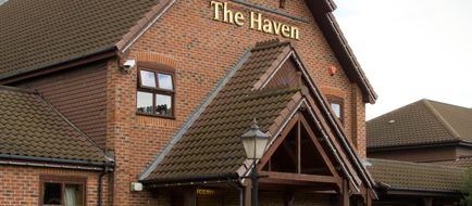 Premier Inn Grimsby Exterior