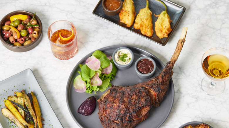 <b>Kimpton The Forum Hotel Restaurant</b>. Images powered by <a href="https://www.leonardoworldwide.com/" title="Leonardo Worldwide" target="_blank">Leonardo</a>.