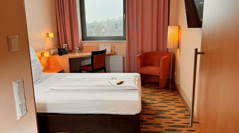 <b>Ringhotel Rhein-Ruhr Room</b>. Images powered by <a href="https://www.leonardoworldwide.com/" title="Leonardo Worldwide" target="_blank">Leonardo</a>.