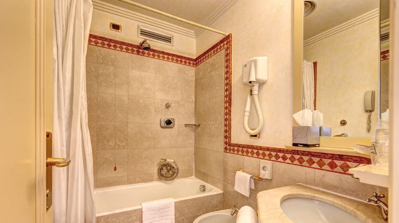 <b>Auriga Hotel Milan Room</b>. Images powered by <a href="https://www.leonardoworldwide.com/" title="Leonardo Worldwide" target="_blank">Leonardo</a>.