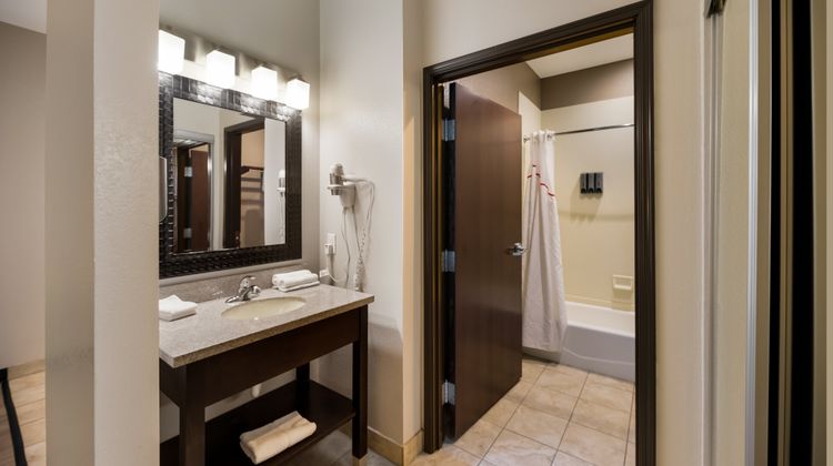 Red Roof Inn Pecos Room