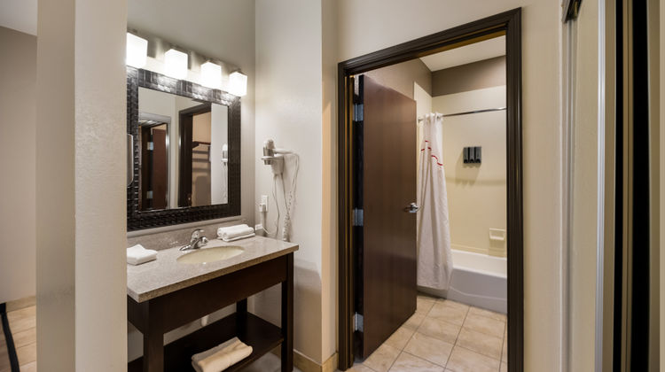 Red Roof Inn Pecos Room