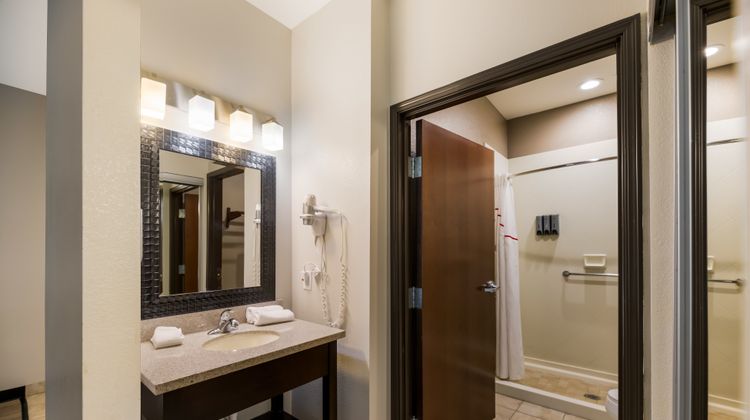 Red Roof Inn Pecos Room