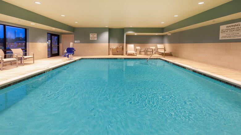 <b>Holiday Inn Express & Suites Brunswick Pool</b>. Images powered by <a href="https://www.leonardoworldwide.com/" title="Leonardo Worldwide" target="_blank">Leonardo</a>.