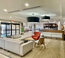 Holiday Inn Lansdale Lobby