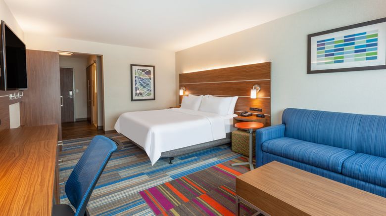 <b>Holiday Inn Express & Suites Brunswick Suite</b>. Images powered by <a href="https://www.leonardoworldwide.com/" title="Leonardo Worldwide" target="_blank">Leonardo</a>.