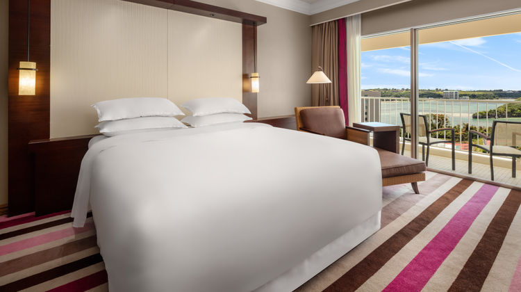 RIHGA Royal Laguna Resort Suite