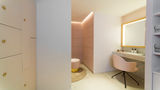 <b>Kimpton St Honore Paris Spa</b>. Images powered by <a href="https://www.leonardoworldwide.com/" title="Leonardo Worldwide" target="_blank">Leonardo</a>.