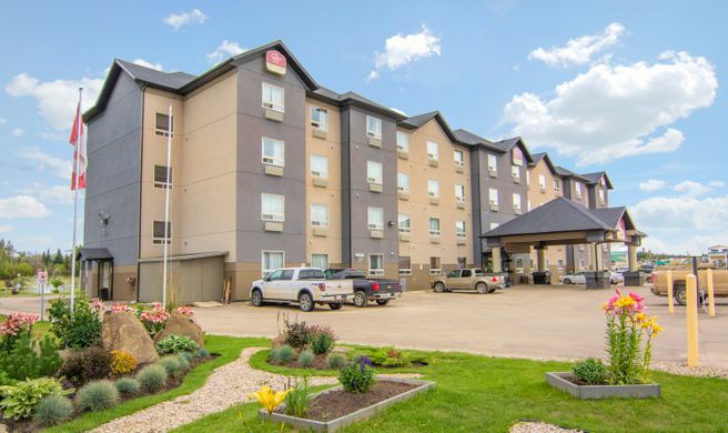 Devonian Hotel and Suites Exterior