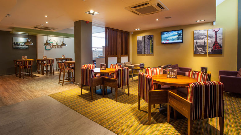 <b>Premier Inn London Hammersmith Restaurant</b>. Images powered by <a href="https://www.leonardoworldwide.com/" title="Leonardo Worldwide" target="_blank">Leonardo</a>.