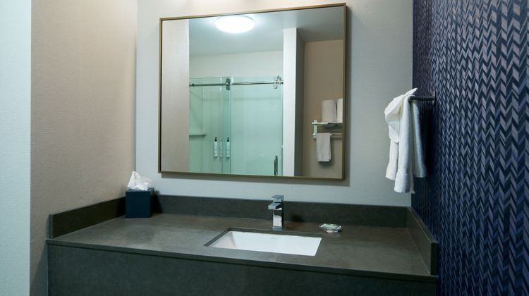 Fairfield Inn & Suites San Bernardino Room