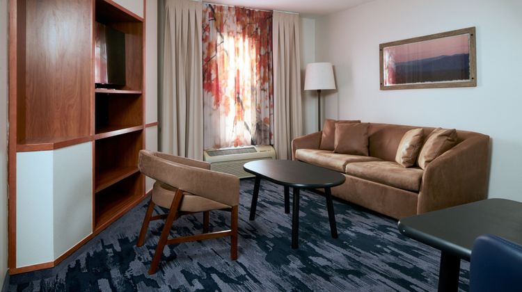 Fairfield Inn & Suites San Bernardino Suite
