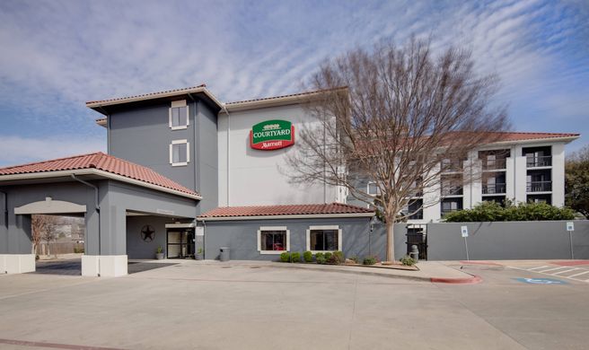 Courtyard by Marriott Ft Worth/Lands End Exterior