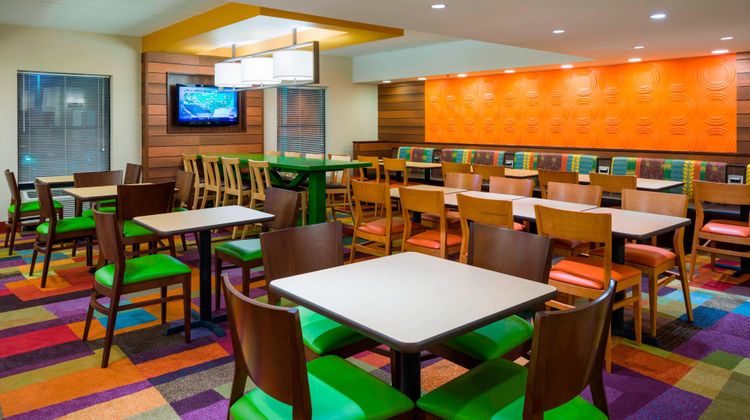 Fairfield Inn by Marriott Restaurant