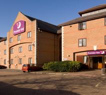 Premier Inn Guildford Central Exterior