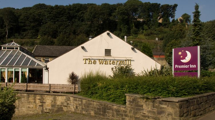 Premier Inn Halifax South (A629) Exterior