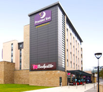 Premier Inn Halifax Town Centre Exterior