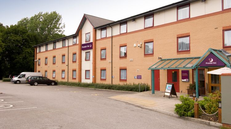 Premier Inn Harrogate Exterior