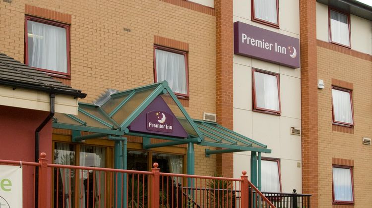 Premier Inn Harrogate Exterior