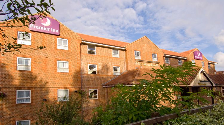 Premier Inn Hastings Exterior