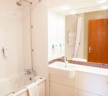 Premier Inn Hatfield Room