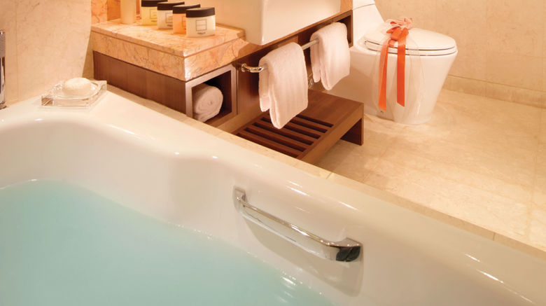 <b>Oakwood Premier Cozmo Jakarta Room</b>. Images powered by <a href="https://www.leonardoworldwide.com/" title="Leonardo Worldwide" target="_blank">Leonardo</a>.