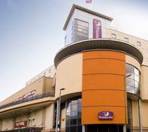 Premier Inn Hemel Hempstead Central Exterior