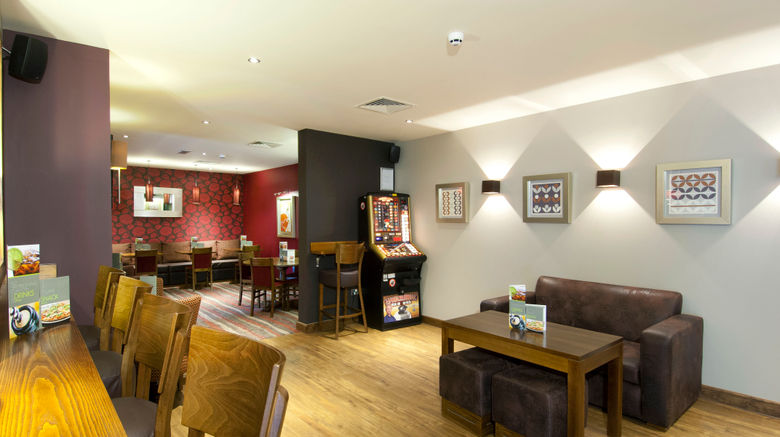<b>Premier Inn High Wycombe Central Restaurant</b>. Images powered by <a href="https://www.leonardoworldwide.com/" title="Leonardo Worldwide" target="_blank">Leonardo</a>.