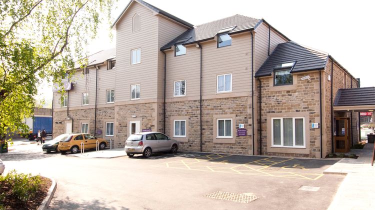 Premier Inn Huddersfield Central Exterior