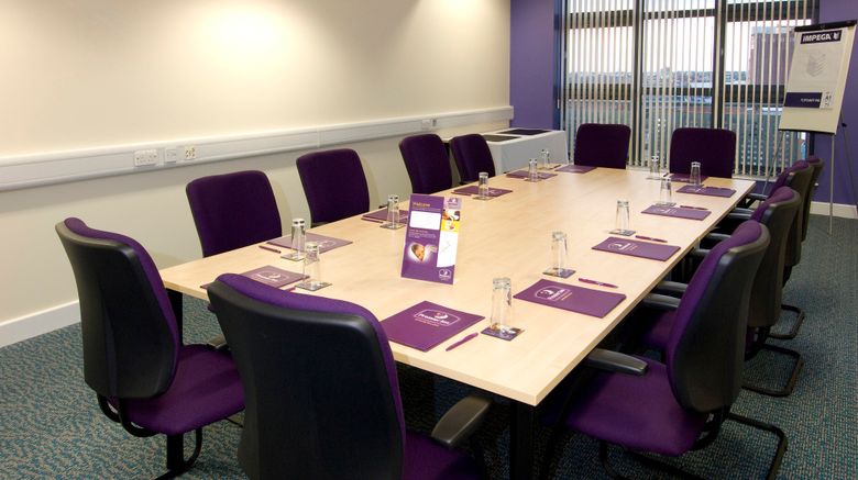 <b>Premier Inn Hull City Centre Meeting</b>. Images powered by <a href="https://www.leonardoworldwide.com/" title="Leonardo Worldwide" target="_blank">Leonardo</a>.